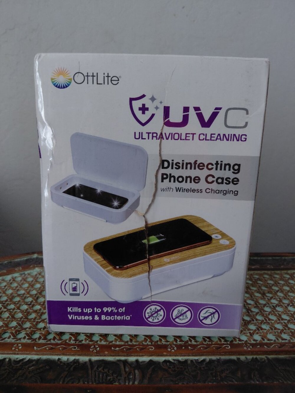 NEW, OTTLITE UVC ULTRA VIOLET CLEANING DISINFECTING PHONE CASE.